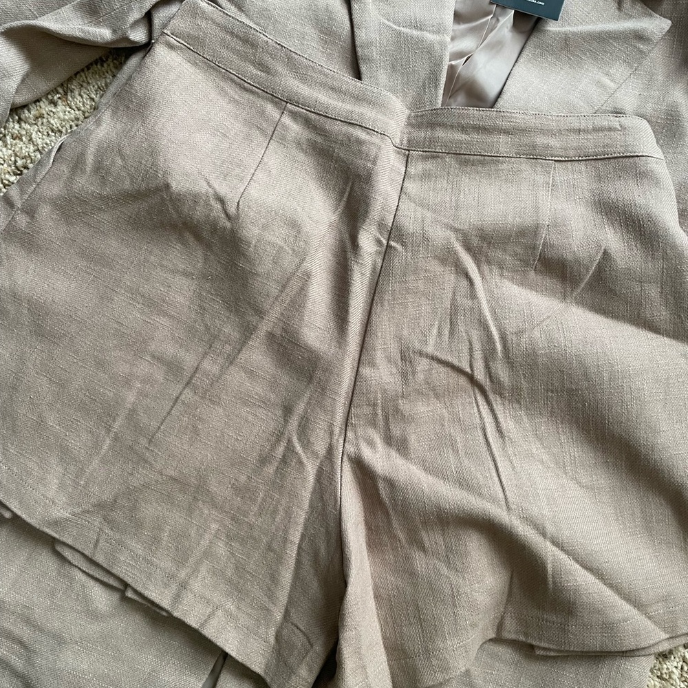 Blue B pleated shorts. Size Medium. NWT. There is a blazer to match-will bundle